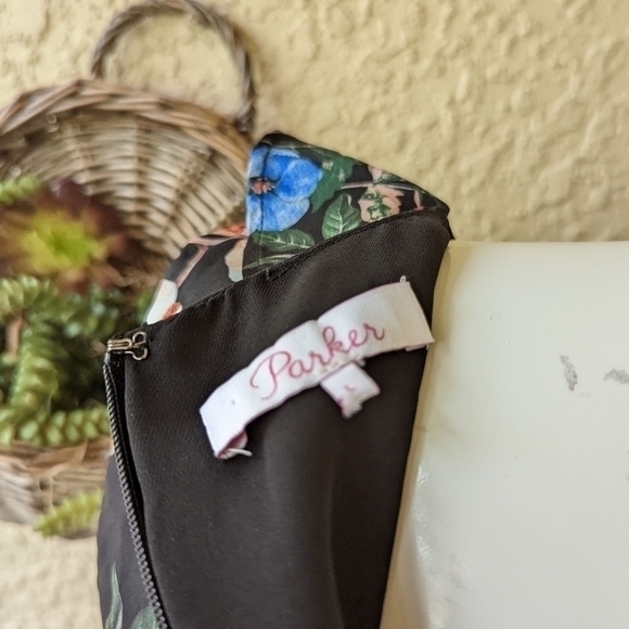 Parker asymmetrical ruffle hem‎ floral dress - Picture 6 of 7